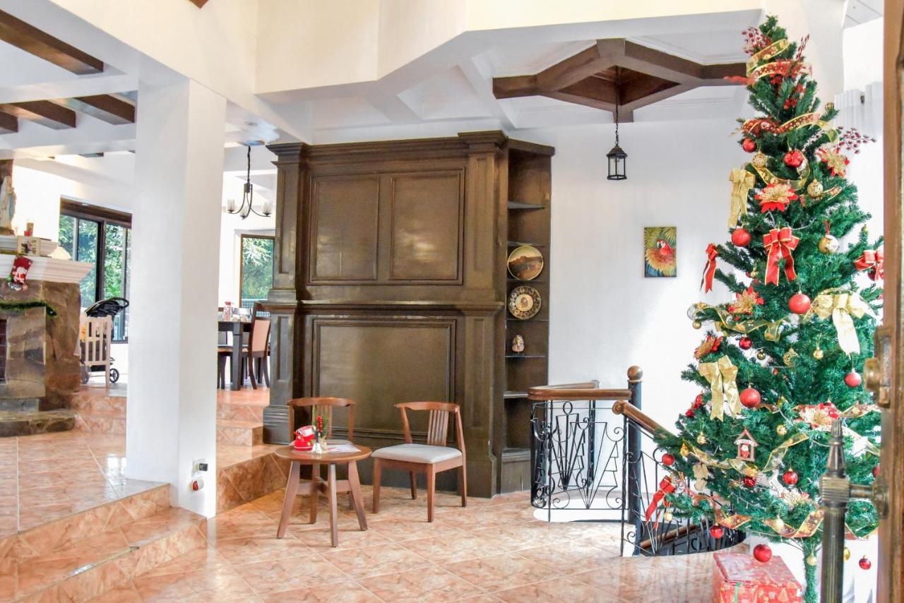 El Castillo Bed And Breakfast Angono Екстериор снимка