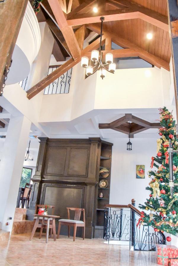 El Castillo Bed And Breakfast Angono Екстериор снимка