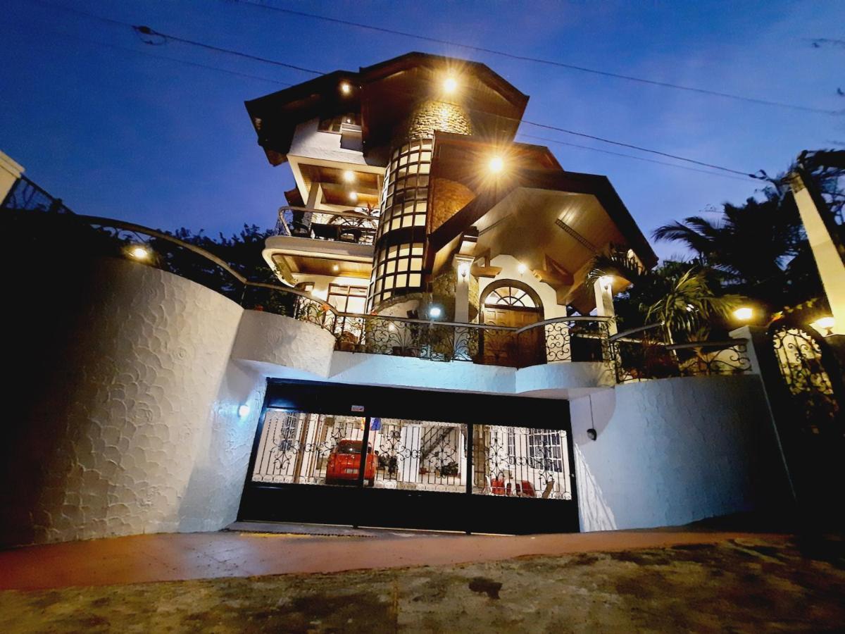 El Castillo Bed And Breakfast Angono Екстериор снимка