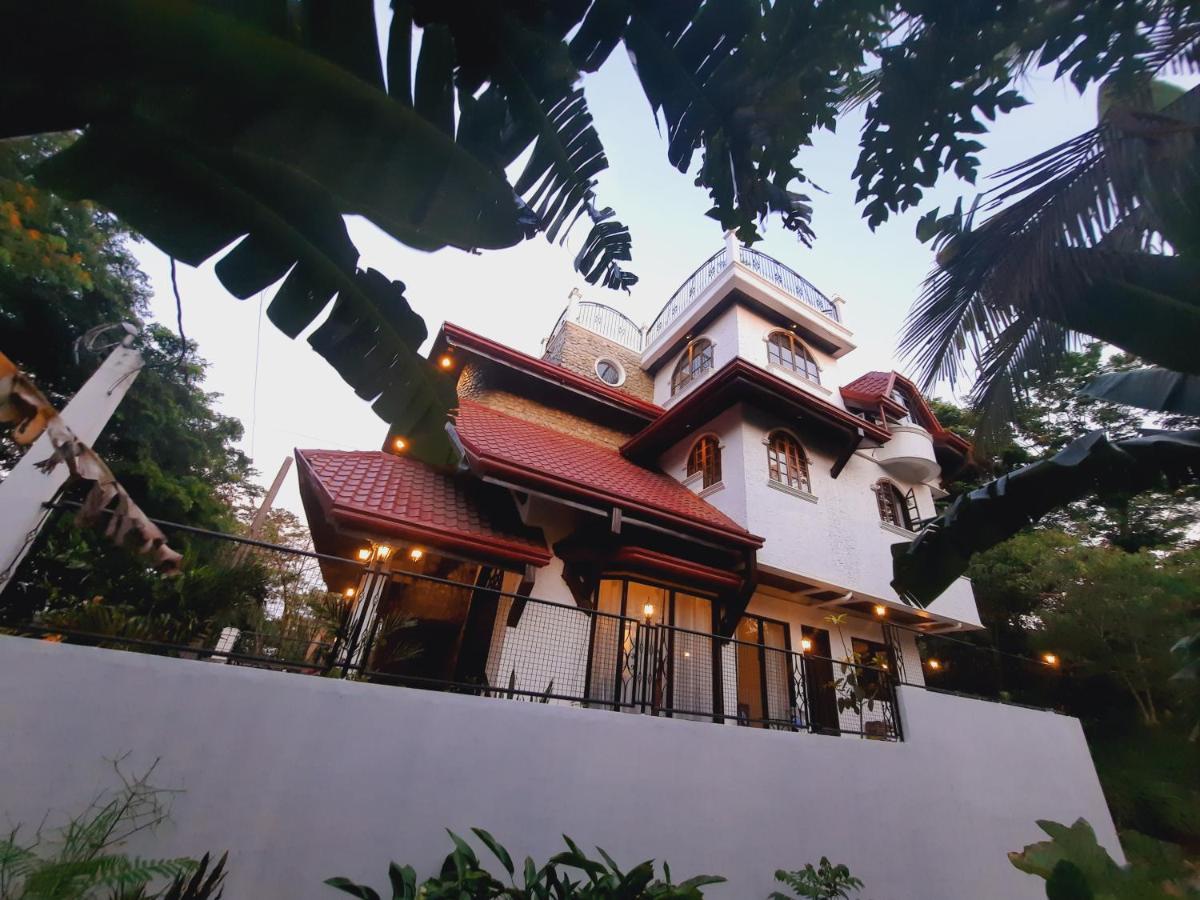 El Castillo Bed And Breakfast Angono Екстериор снимка