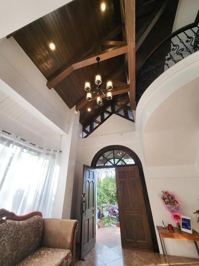 El Castillo Bed And Breakfast Angono Екстериор снимка