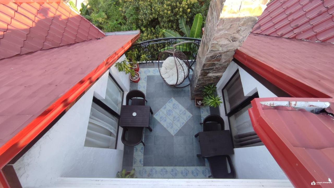 El Castillo Bed And Breakfast Angono Екстериор снимка