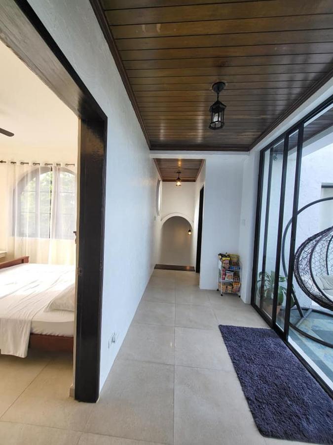 El Castillo Bed And Breakfast Angono Екстериор снимка