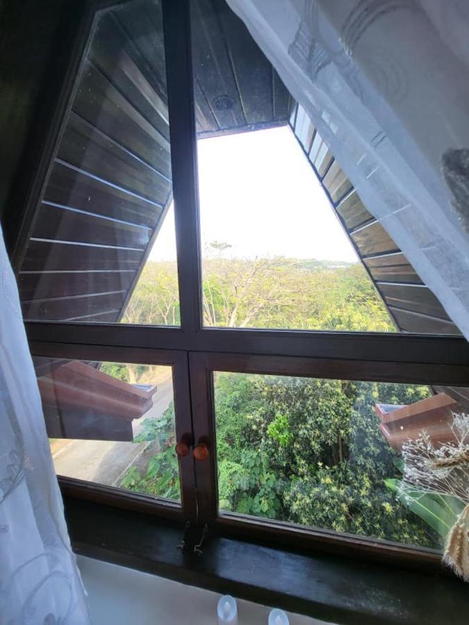 El Castillo Bed And Breakfast Angono Екстериор снимка