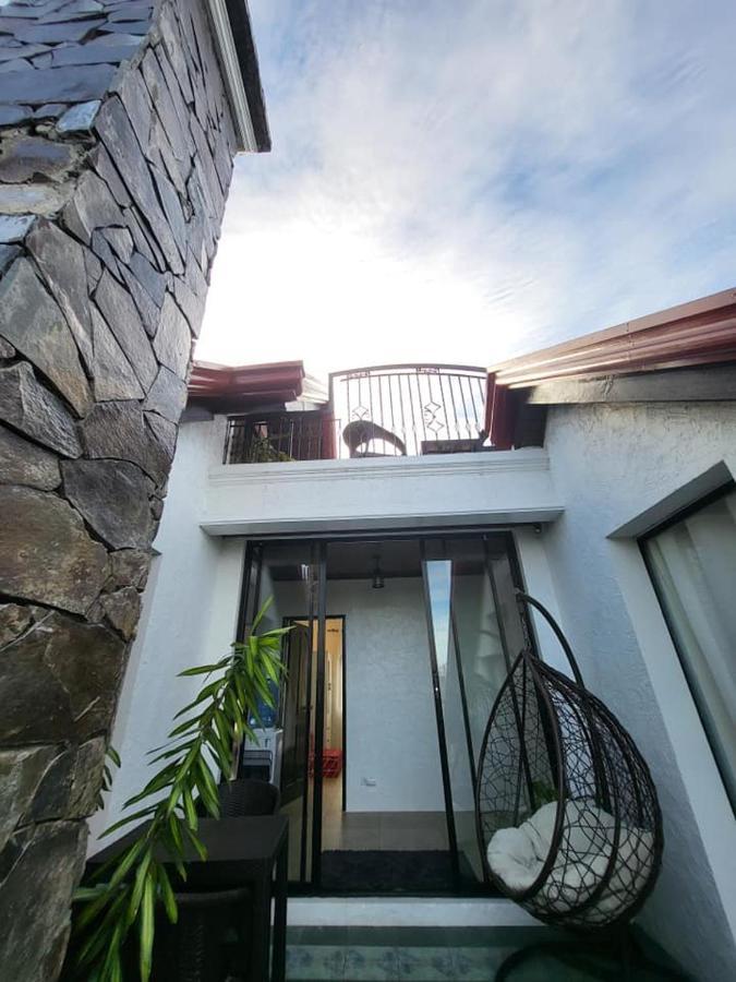 El Castillo Bed And Breakfast Angono Екстериор снимка