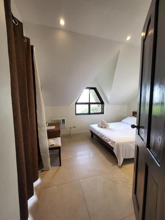 El Castillo Bed And Breakfast Angono Екстериор снимка